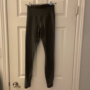 Align leggings size 4